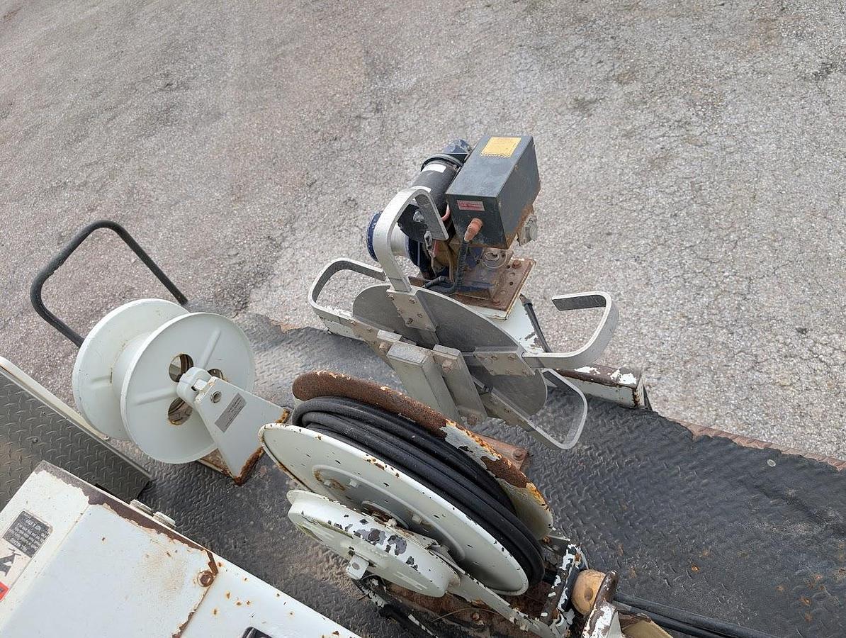 Used 2010 International Workstar Digger Derrick