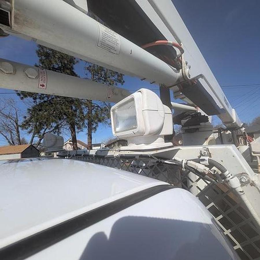 Used 2017 Dodge Ram 5500 4x4 Versalift SST40 45’ Insulated/Articulating/Telescoping