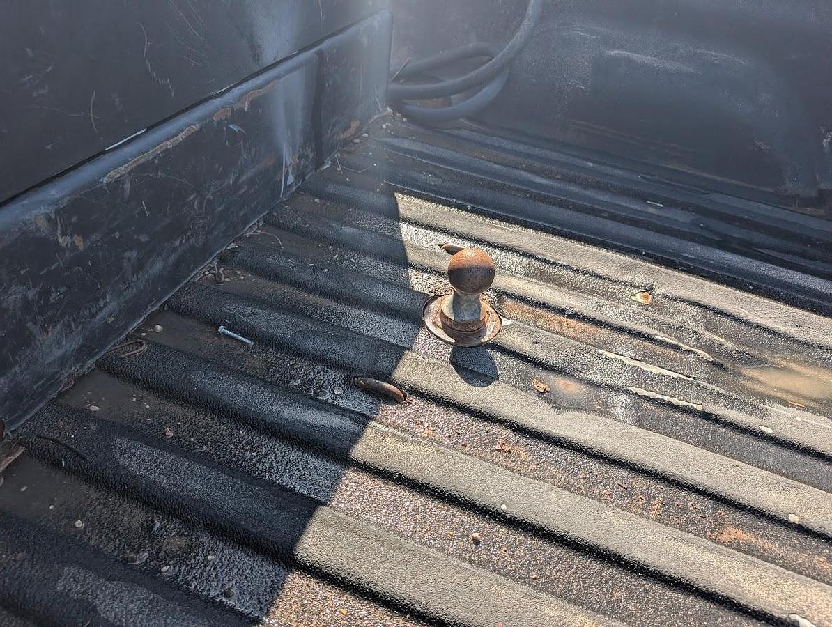 Used 2017 Chevrolet 2500 4x2 Crew Cab 8' Bed Goosneck Hitch