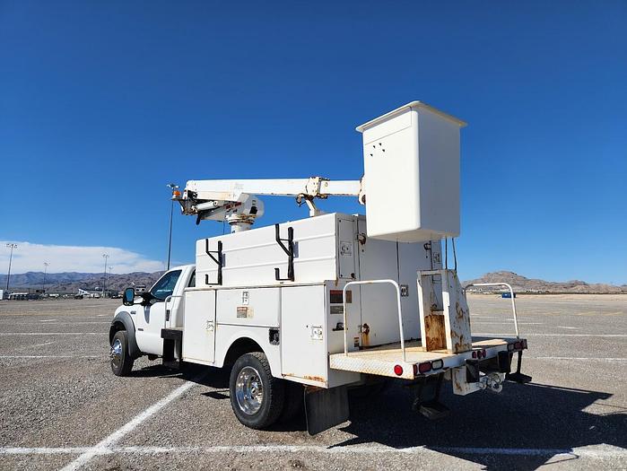Used Ford F550 Bucket Truck with an Altec AT 237 Articulated and Telescoping