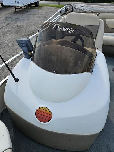 Used 2000 Sun Tracker Party Barge 22 Regency Edition 22' Pontoon