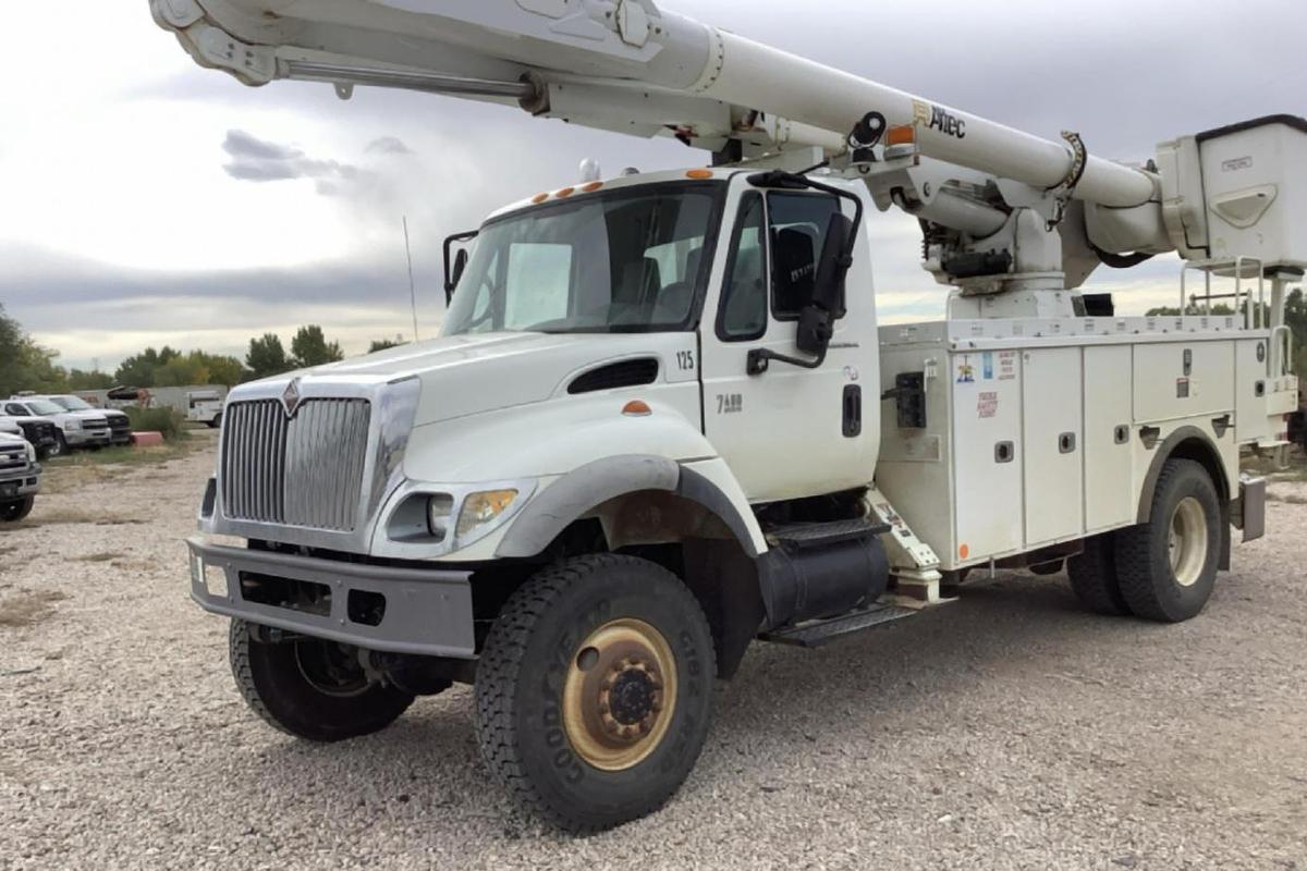 Used 2007 International 7400 4x4 Altec AM55 60' Material Handling Bucket Truck 