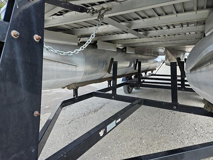 Used 2000 Sun Tracker Party Barge 22 Regency Edition 22' Pontoon