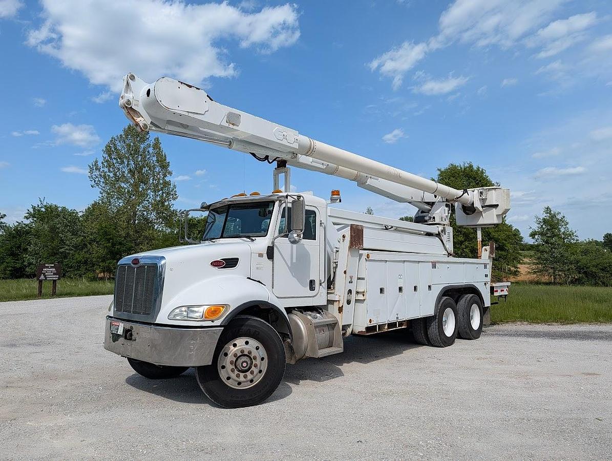 Used 2007 Peterbilt335 Utility Truck Altec AM900-E100 105' Insulated Articulated Telescoping