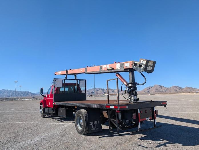 Used 2006 GMC 6500 Crew Cab 20' Flatbed 31' Cleasby Roofing Conveyor Truck