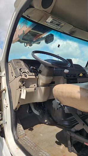 Used 2005 Sterling Cleasby 31' Roofing Conveyor Truck with Automatic Transmission