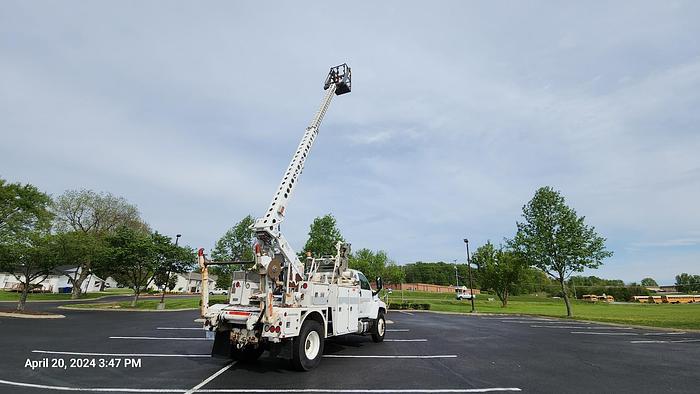 Used 2005 GMC 8500 Bucket Truck with an Altec AT40C Telescopic Cable Placer with Reel Bar and Winder