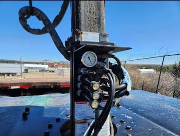 Used 2005 Sterling Cleasby 31' Roofing Conveyor Truck with Automatic Transmission