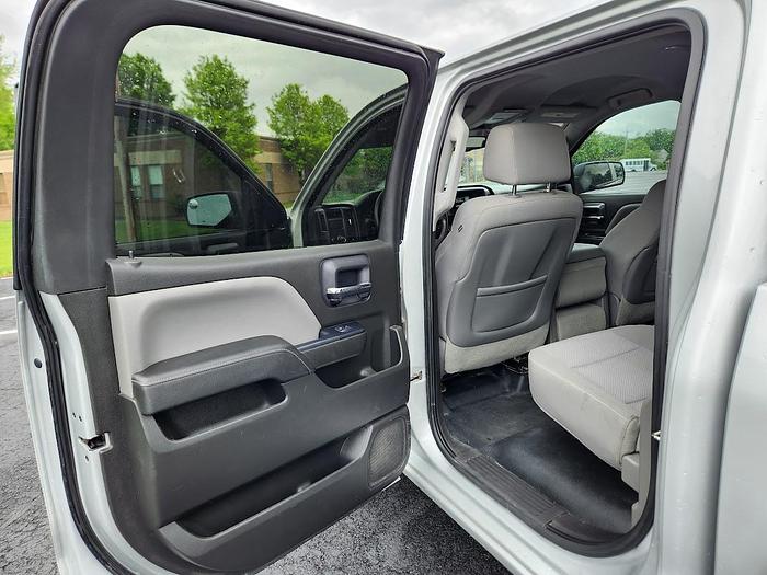 Used 2015 Chevrolet Silverado 1500 LT Crew Cab Pickup Truck with Hard Roll Bed Cover
