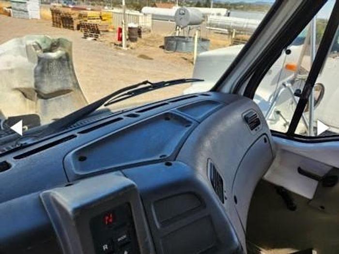 Used 2005 Sterling Cleasby 31' Roofing Conveyor Truck with Automatic Transmission