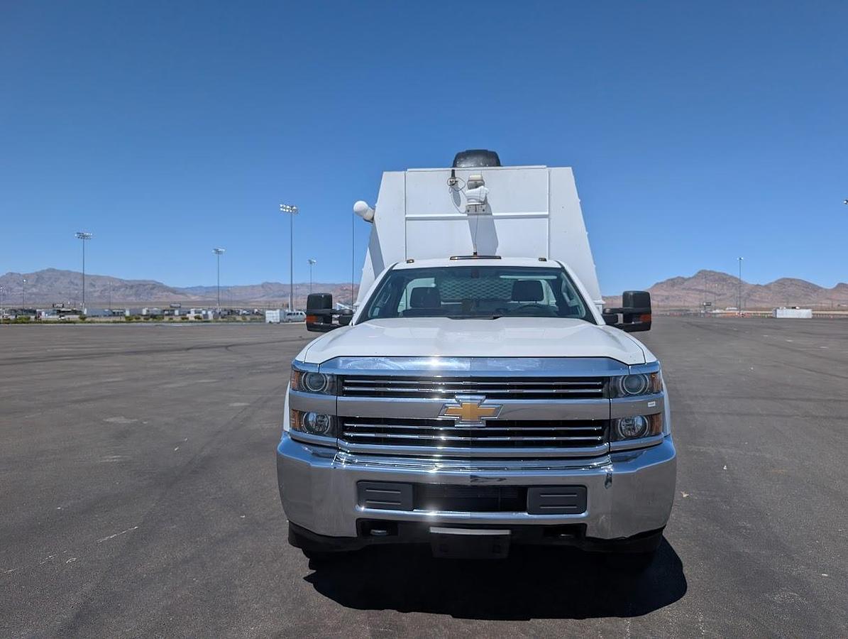 Used 2017 Chevrolet 3500HD 3x3 Enclosed High-Top Service Truck