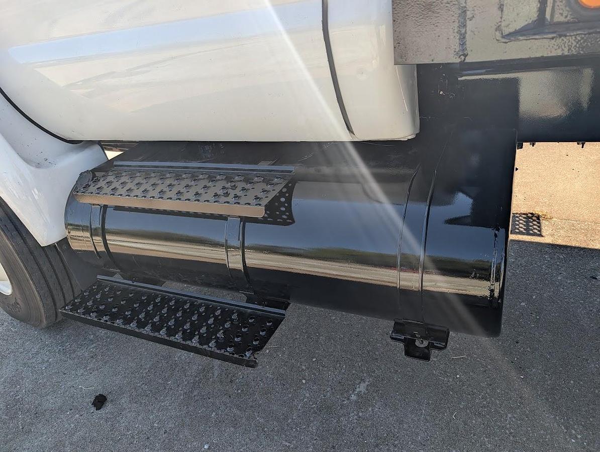 Used 2008 Ford F750 16' Flatbed