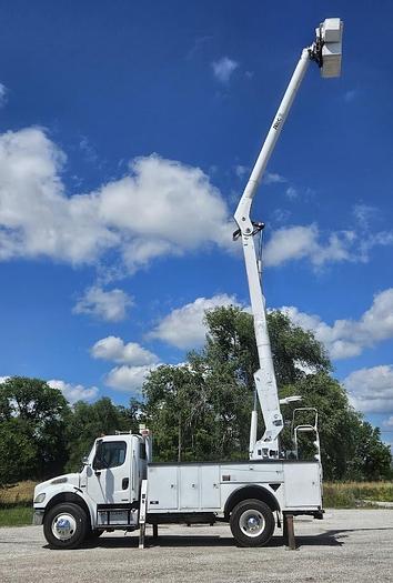 Used 2005 Freightliner M2 106 Altec AA5001 48' 2-man bucket truck  *Articulating *Telescoping