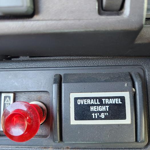 Used 1997 GMC 7500 Utility Truck with Elliott ECL-3-55 59' Telescopic Platform Hydraulic Crane