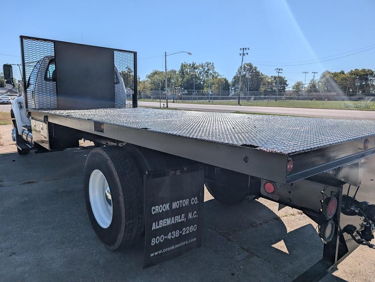 Used 2008 Ford F750 16' Flatbed