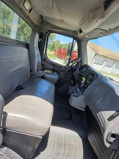 Used 2005 Freightliner M2 106 Altec AA5001 48' 2-man bucket truck  *Articulating *Telescoping