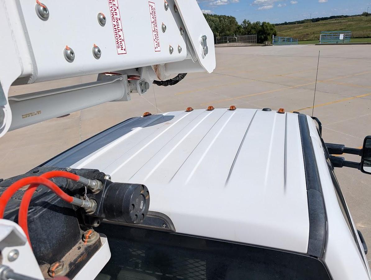 Used 2017 Ford F550 4x4 ETC MH40IH Articulated/Insulated/Telescoping