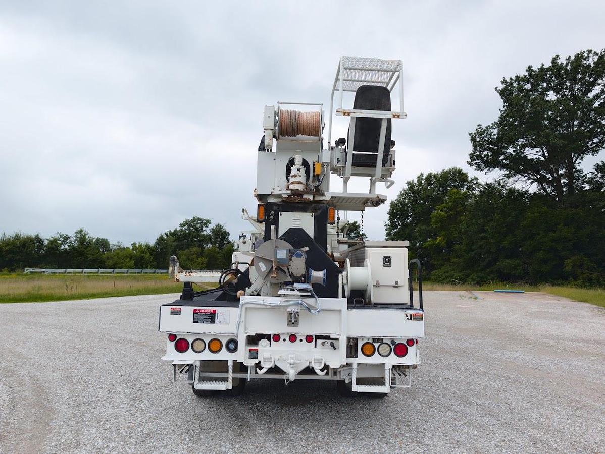 Used 2010 International 7400 Workstar D3055T Digger Derrick
