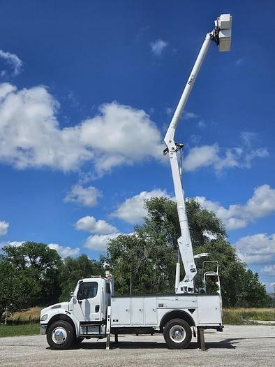 Used 2005 Freightliner M2 106 Altec AA5001 48' 2-man bucket truck  *Articulating *Telescoping