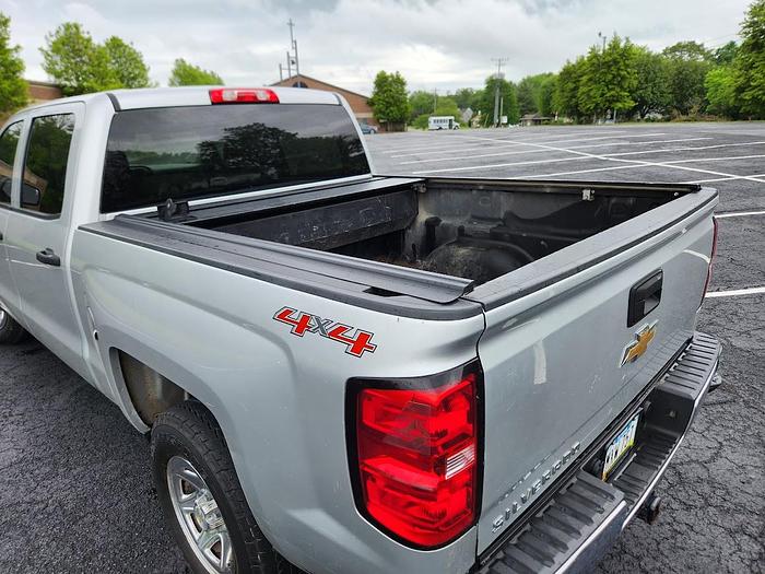 Used 2015 Chevrolet Silverado 1500 LT Crew Cab Pickup Truck with Hard Roll Bed Cover