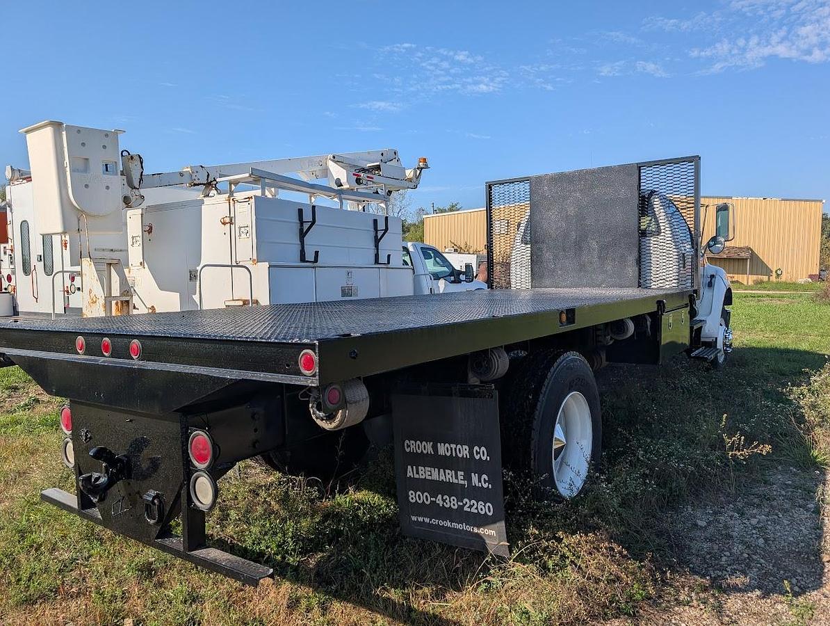 Used 2008 Ford F750 16' Flatbed