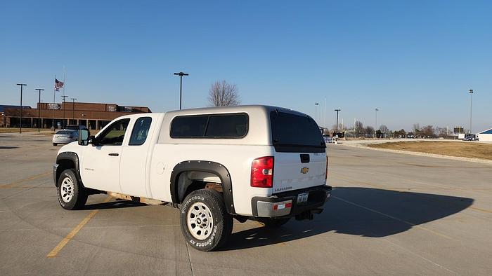 Used 2011 Chevrolet 2500 4x2 7' bed pick up truck extended cab