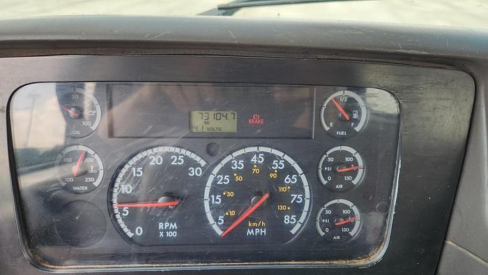 Used 2005 Sterling Cleasby 31' Roofing Conveyor Truck with Automatic Transmission