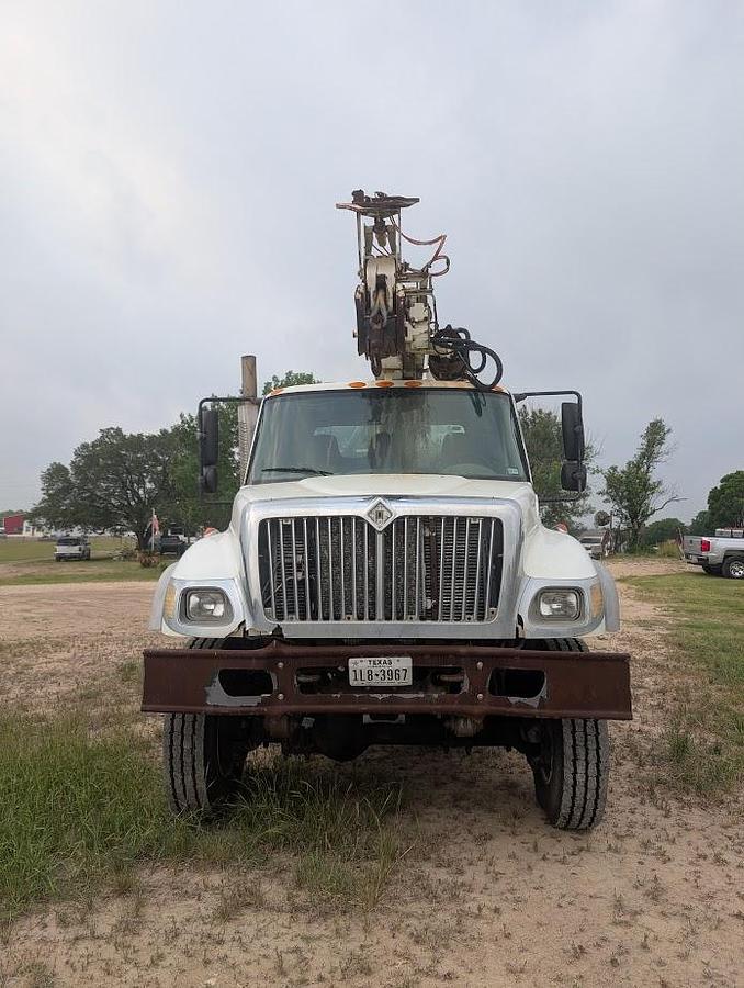 Used 2004 International 7300 4x4 Telelect Commander 4045 Digger Derrick
