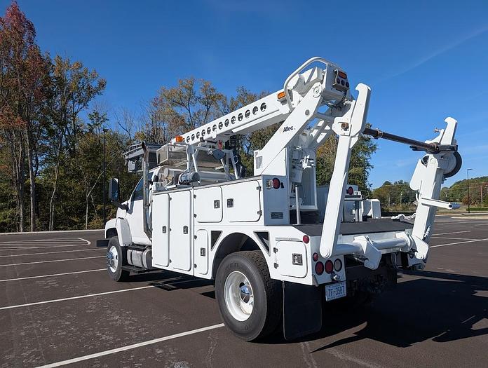 Used 2005 GMC 8500 Bucket Truck with an Altec AT40C Telescopic Cable Placer with Reel Bar and Winder