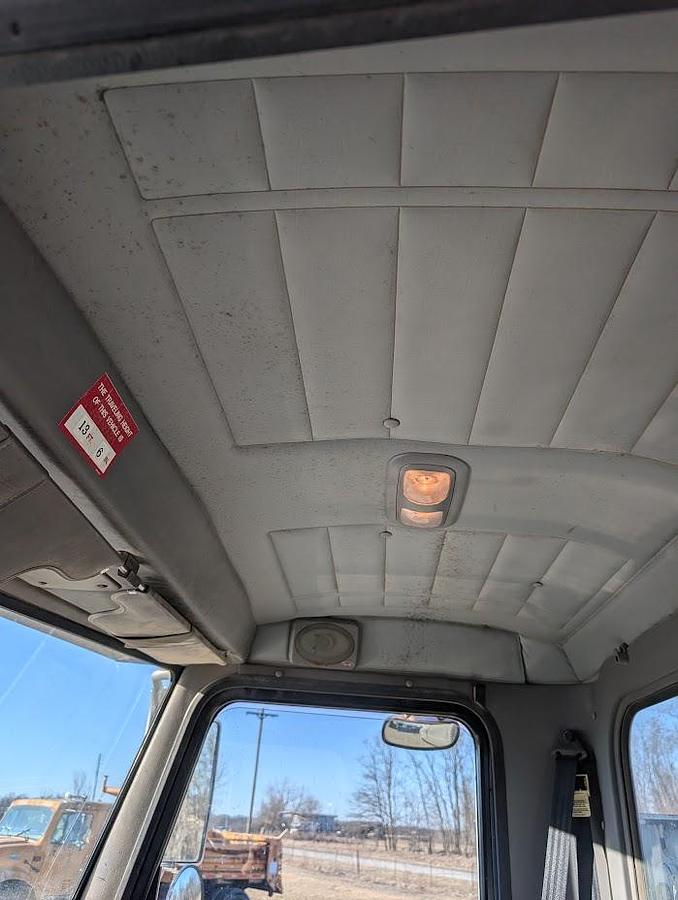 Used 2007 Peterbilt335 Utility Truck Altec AM900-E100 105' Insulated Articulated Telescoping