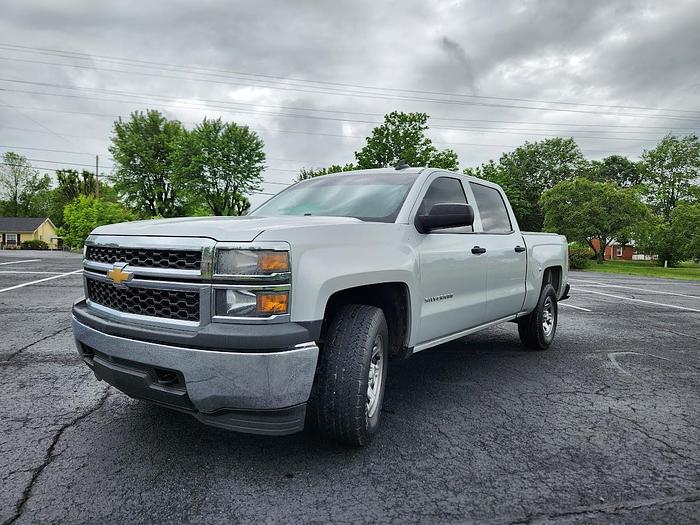 Used 2015 Chevrolet Silverado 1500 LT Crew Cab Pickup Truck with Hard Roll Bed Cover
