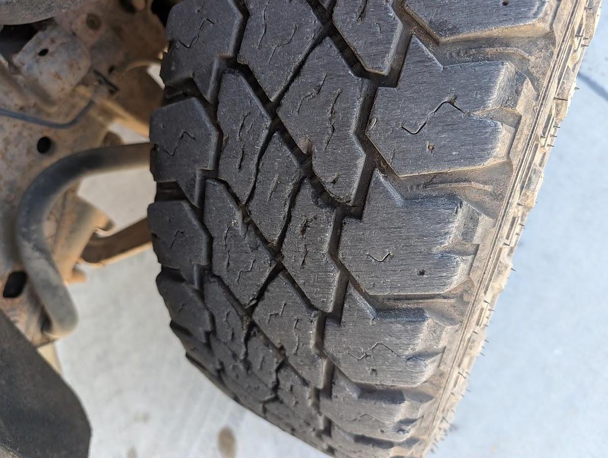 Used 2017 Chevrolet 2500 4x2 Crew Cab 8' Bed Goosneck Hitch