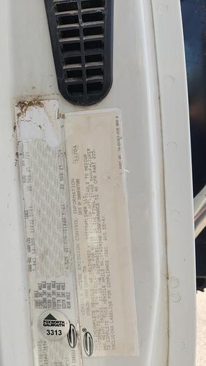 Used 2005 Sterling Cleasby 31' Roofing Conveyor Truck with Automatic Transmission