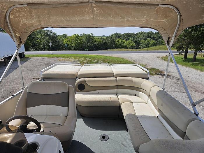 Used 2000 Sun Tracker Party Barge 22 Regency Edition 22' Pontoon
