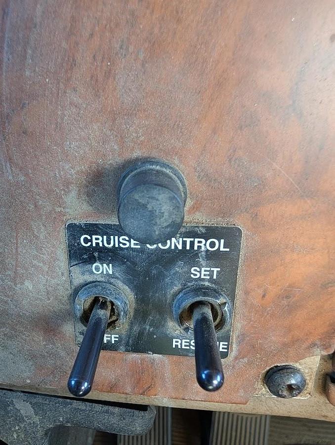 Used 2007 Peterbilt335 Utility Truck Altec AM900-E100 105' Insulated Articulated Telescoping