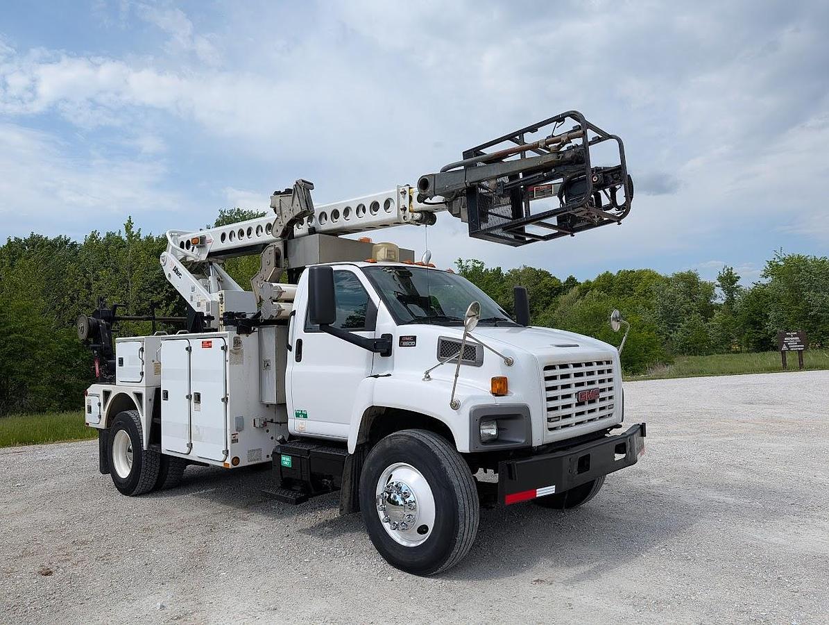 Used 2005 GMC 8500 Altec AT40C Telescopic Cable Placer with Reel Bar and Winder