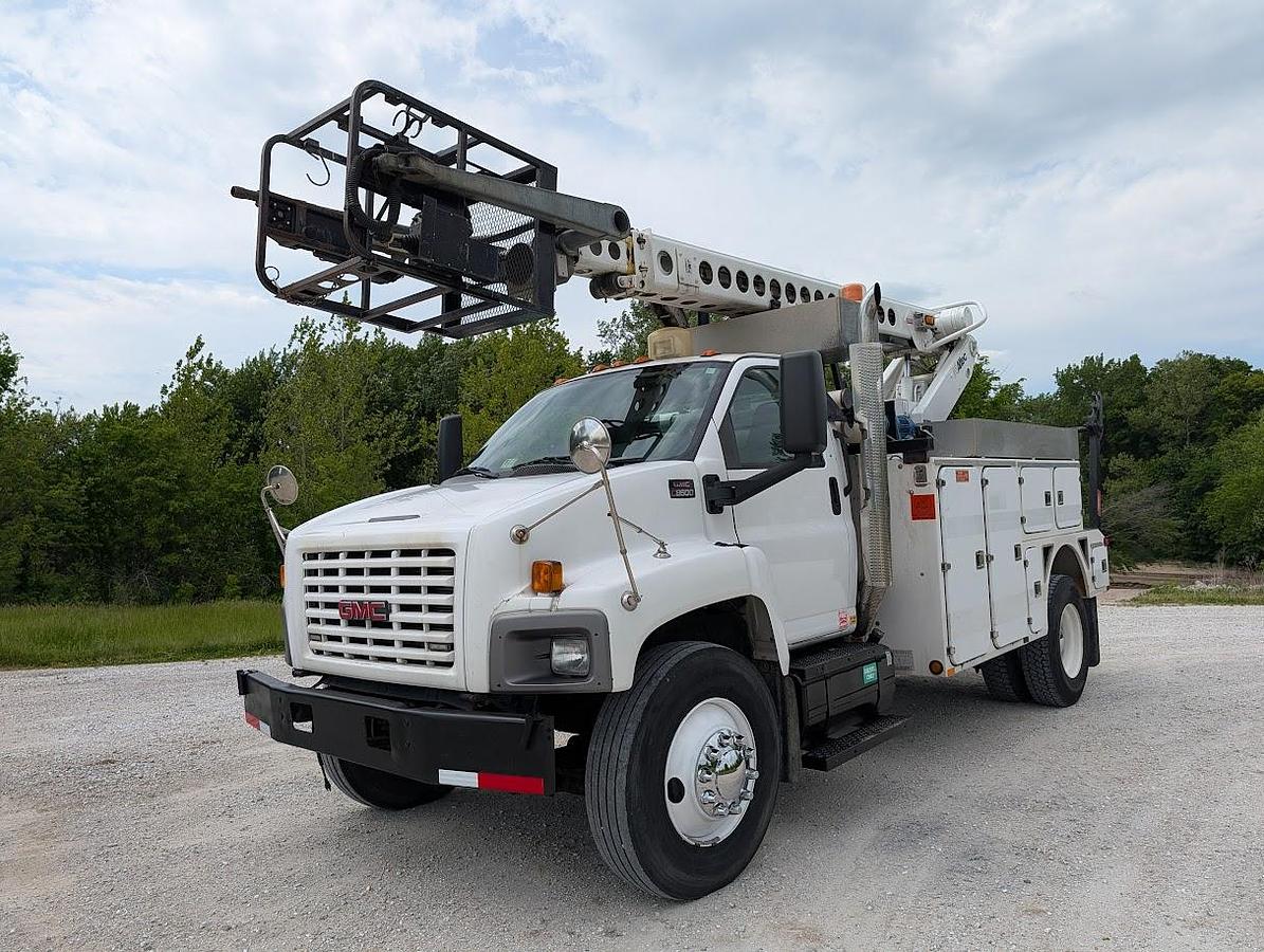 Used 2005 GMC 8500 Altec AT40C Telescopic Cable Placer with Reel Bar and Winder
