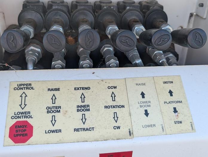 Used 2014 Ford F550 4x4 Versalift SST40EIH-01 Articulated Telescoping 45' Bucket Truck