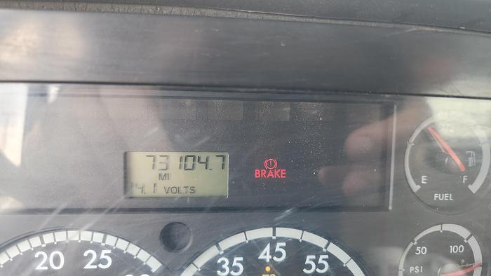 Used 2005 Sterling Cleasby 31' Roofing Conveyor Truck with Automatic Transmission