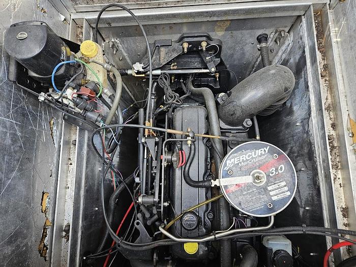 Used 2000 Sun Tracker Party Barge 22 Regency Edition 22' Pontoon