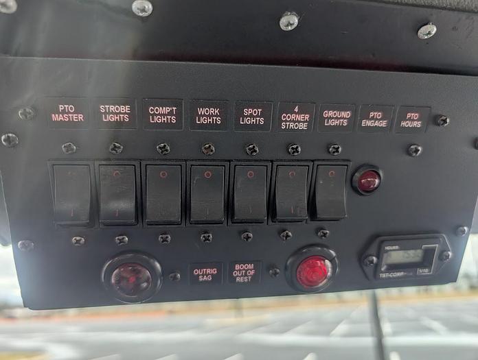 Used 2011 Ford F650XL 4x2 60' Versalift Forestry Bucket Truck