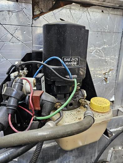 Used 2000 Sun Tracker Party Barge 22 Regency Edition 22' Pontoon