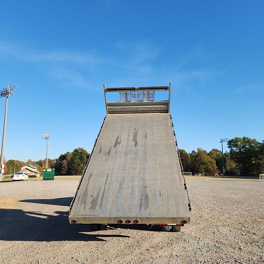 Used 2017 Ford F450 XLT 4x4 16' Scott Aluminum Tilt Flatbed with Knapheide Hoist Gas Engine
