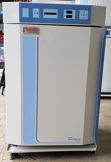 Used Thermo Scientific 3586 Water Jacketed CO2 Incubator, Side Dent