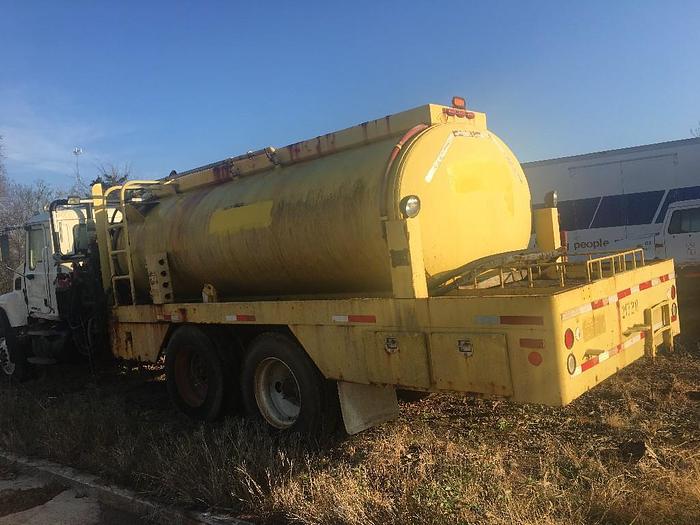 Used 2005 Mack CV713