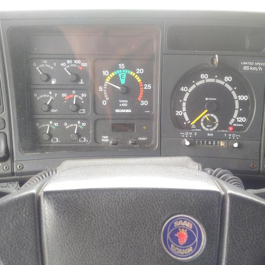 Usado 1992 SCANIA R 113M 360 chassis cab