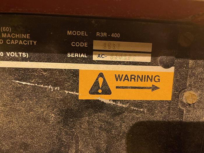 Used LINCOLN IDEALARC R3R-400 WELDER