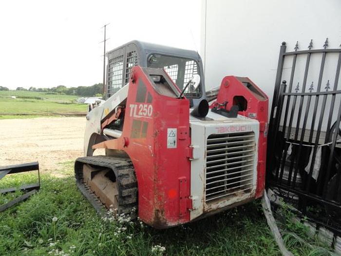 Used 2012 TAKEUCHI TL250