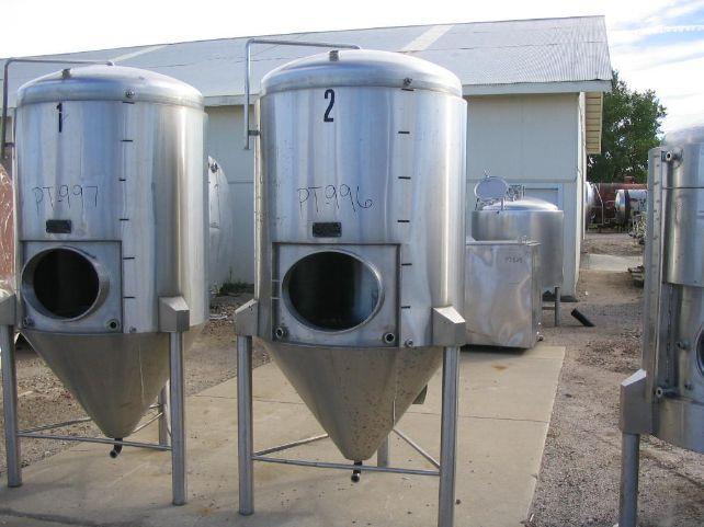 Usado 300 GALLON PROCESSOR TANK.  SPECIFIC SERIAL 229