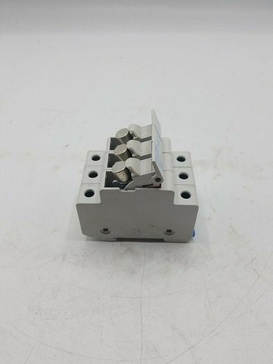 Used FERRAZ SHAWMUT FUSE HOLDER USM31